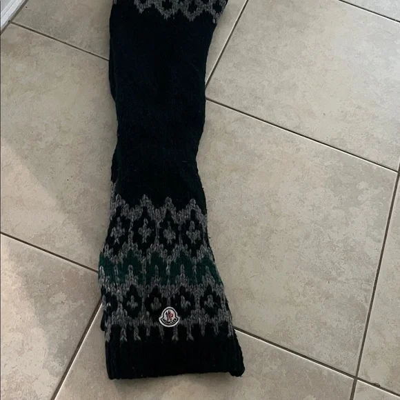 Moncler dark green and gray moncler wool scarf - Picture 6 of 6